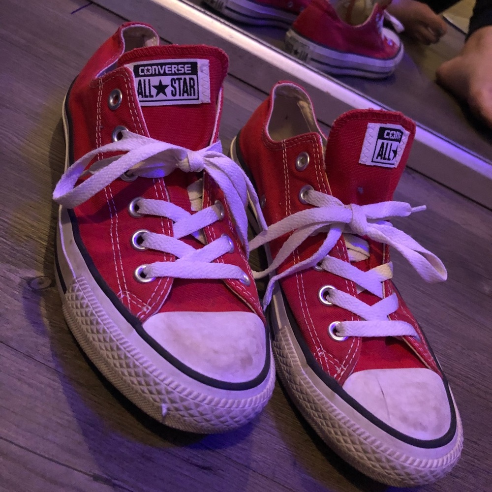 🍒🍒 Low Top Red Converse🍒🍒
